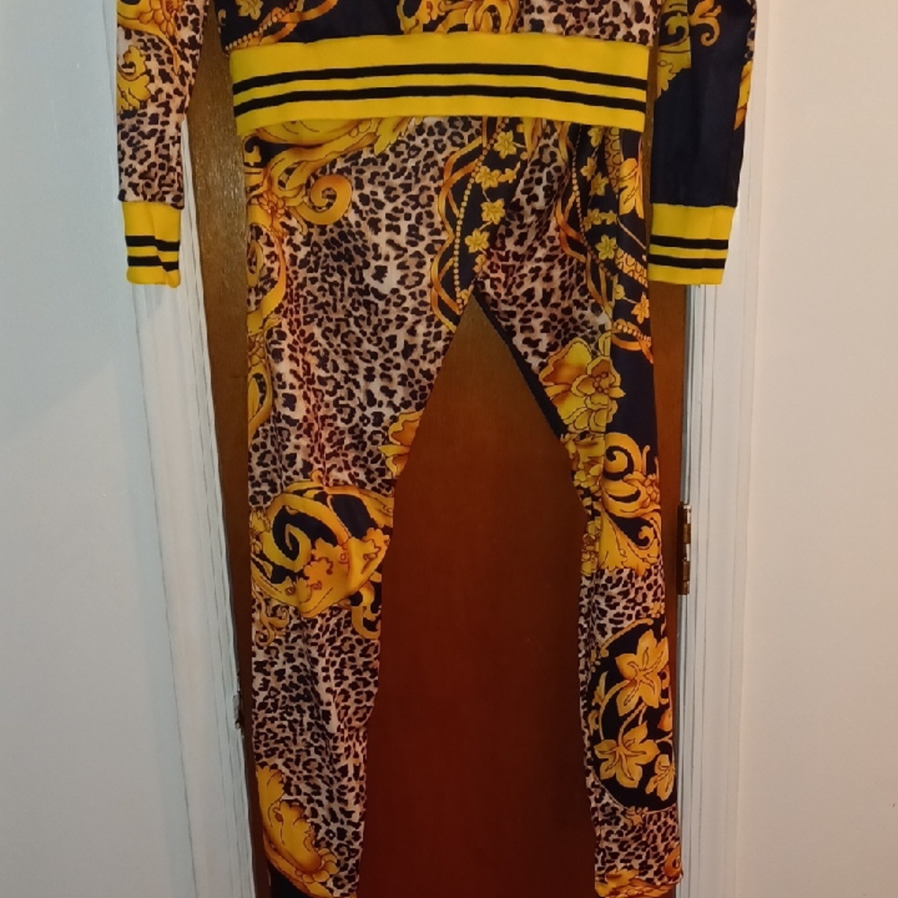 Vibrant Patterned Jacket and Pants Set - Picture 5 of 10